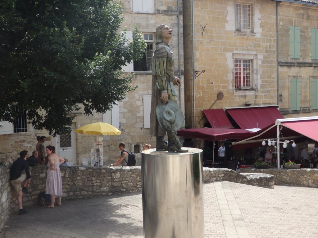 Estatua de Cyranno en Bergerac. Autor: Héctor González (Solo Queremos Viajar).