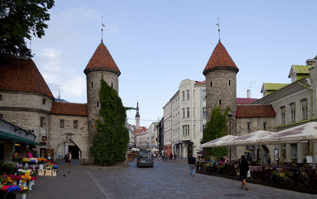 Vista de la Puerta de Viru (Tallin, Estonia). Autor: Diego Delso/Wikipedia