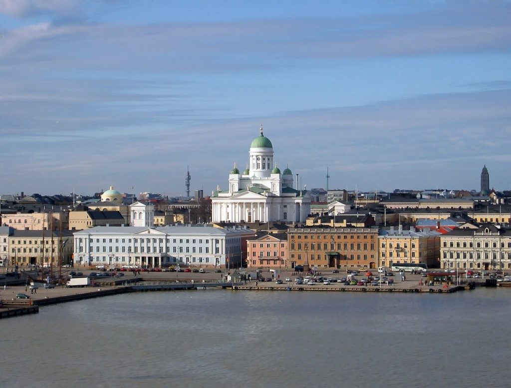 Bahía de la ciudad, con la Catedral de Helsinki al fondo. Autor: Mikko Paananen