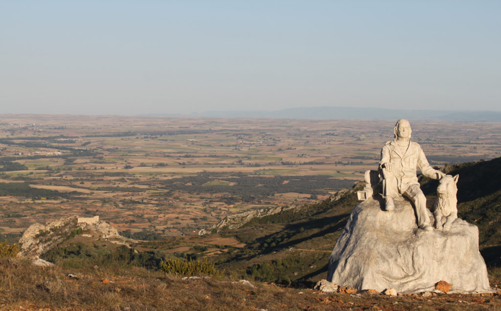 Monumento a FÃ©lix y castillo Poza de la Sal ubicacion antigua Cuarto Milenio