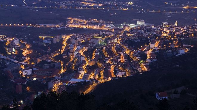 Vista de la ciudad de Covilha. Autor: Turismo de Portugal.