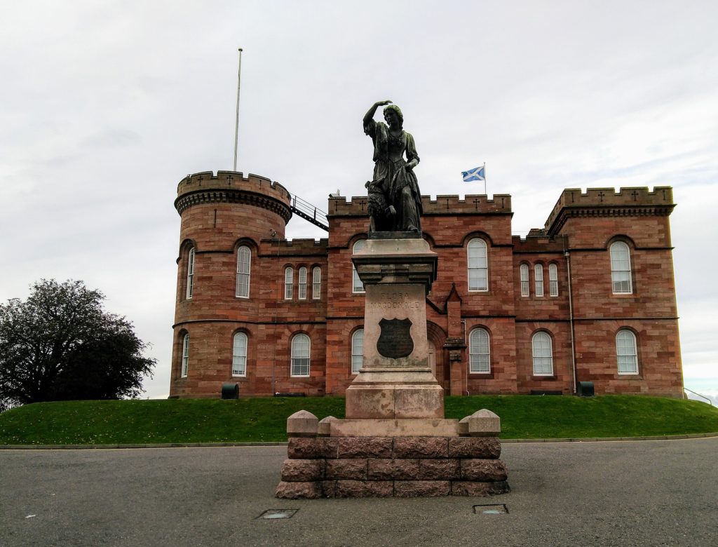 Castillo de Inverness en las Highlands, Escocia