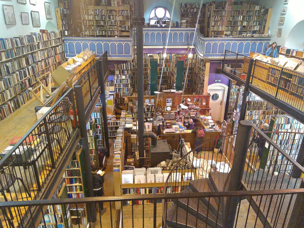 Librería Leakey's en Inverness (Highlands, Escocia)