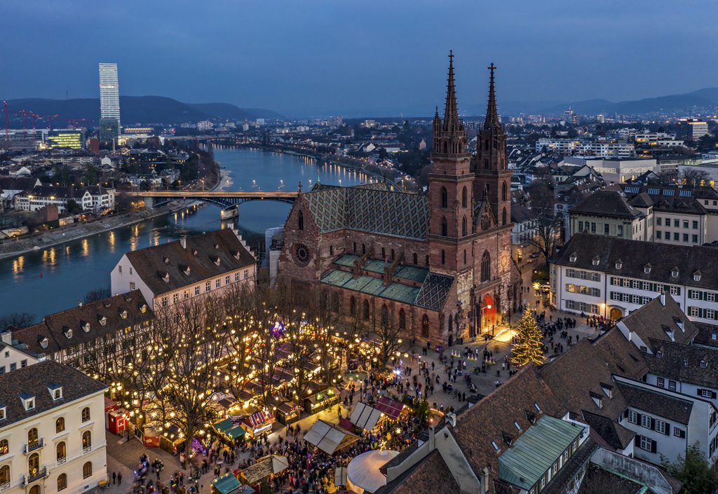 Los mercados navideños de Suiza, como este de Basilea, son preciosos.