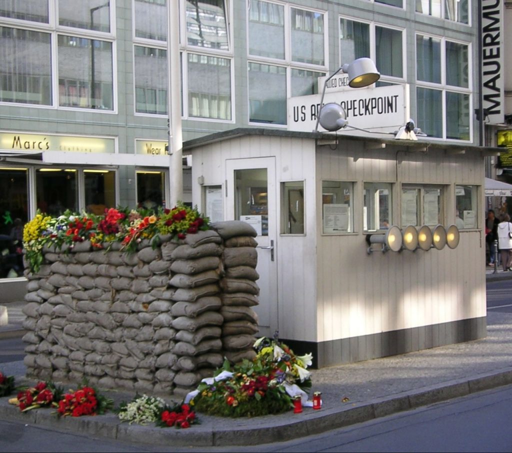 checkpoint charlie 250594 1280