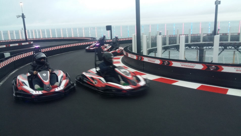 Karts en el crucero NCL Encore