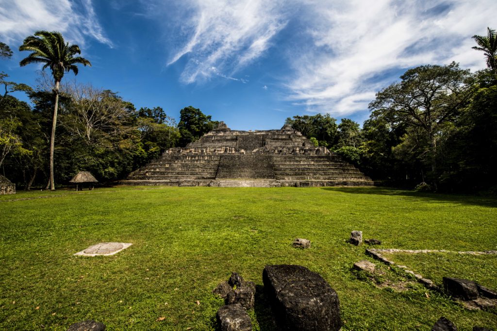 Belice maya temple mlcaracol