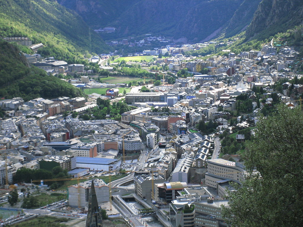 1024px Andorra la Vella 3