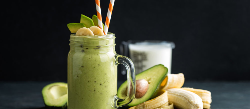 Smoothie de aguacate y plátano