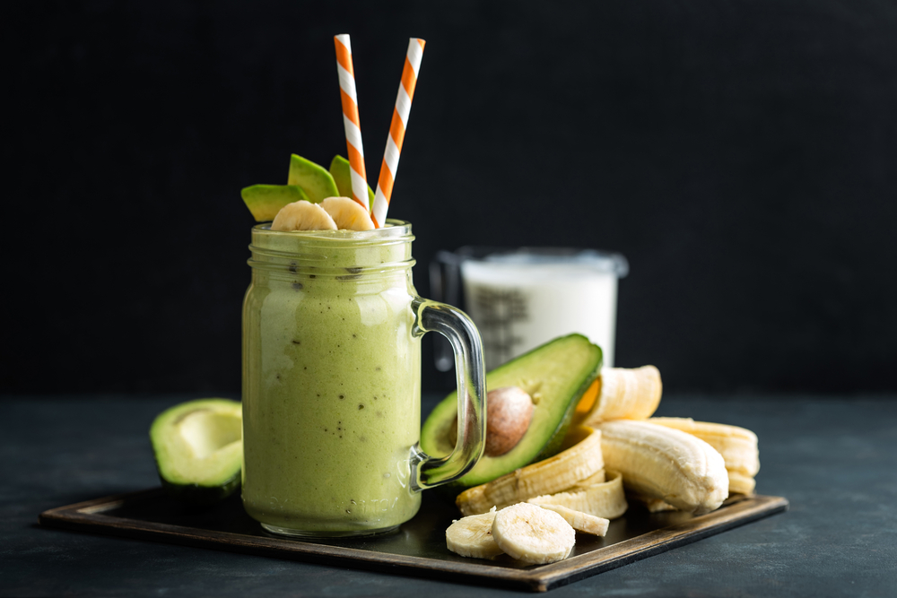 Smoothie de aguacate y plátano