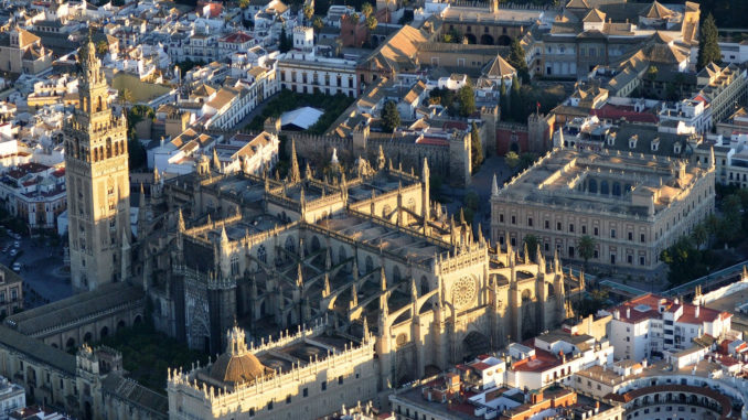 Vista de Sevilla y la Giralda