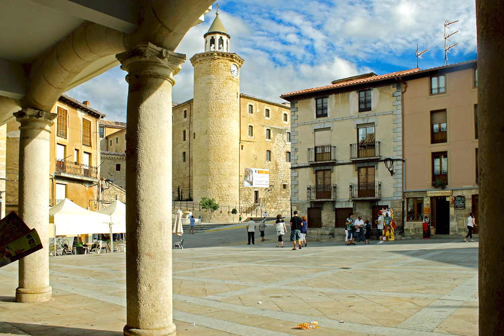 Plaza de Oña. Visita Monacatus.