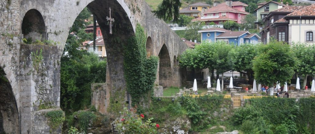 Puente sobre el Sella en Cangas de Onís
