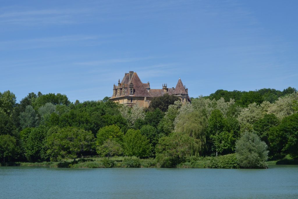 castle of lanquais 3987091 1920