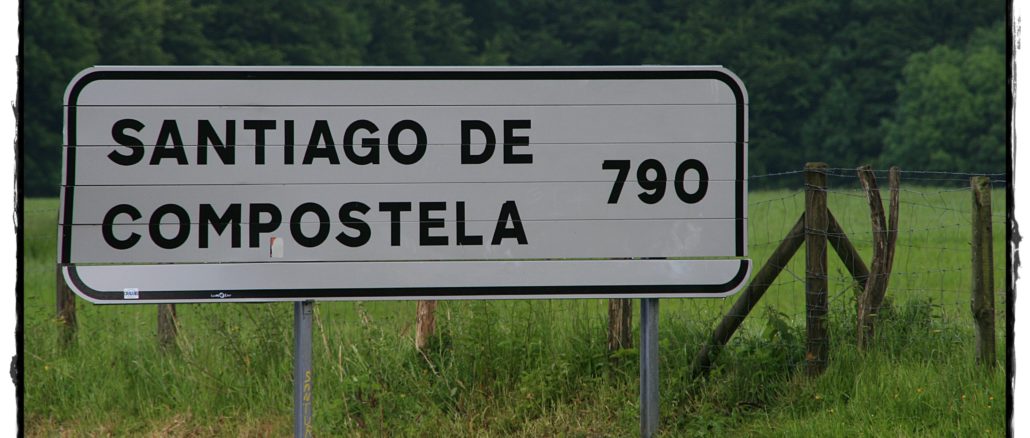 Distancia entre Santiago de Compostela y Roncesvalles (Navarra)