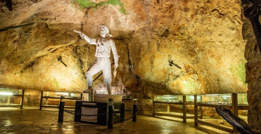 Cueva del pirata Dragut