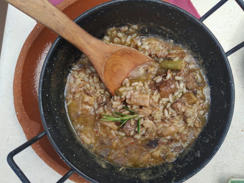 Lo mejor de Consuegra (Toledo): qué ver, qué hacer y dónde comer 14 Arroz meloso con carne de caza del restaurante El Alfar