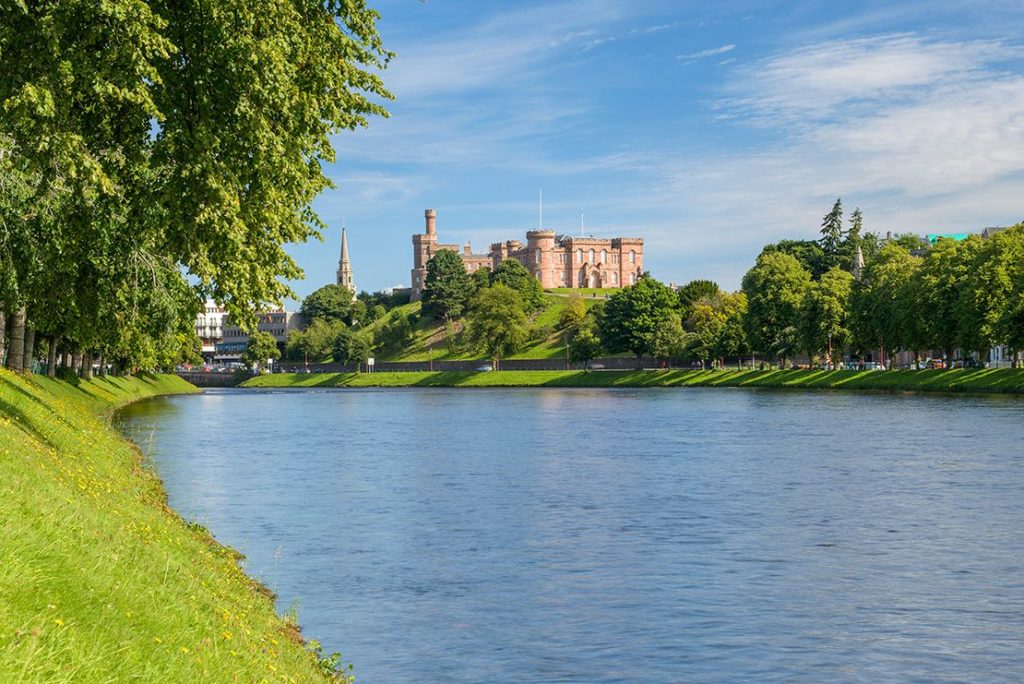 Inverness es conocida como la capital de las Highlands