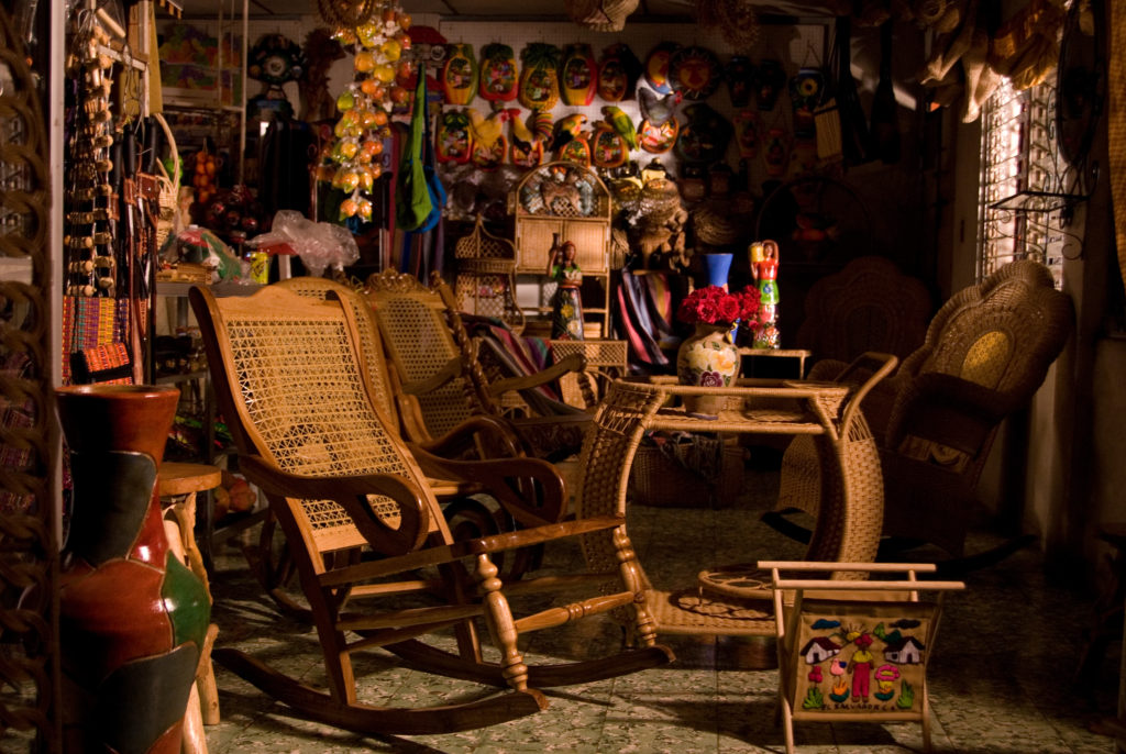 El Salvador artesanias de Nahuizalco 1