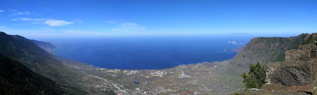 Vista del valle de El Golfo de El Hierro.