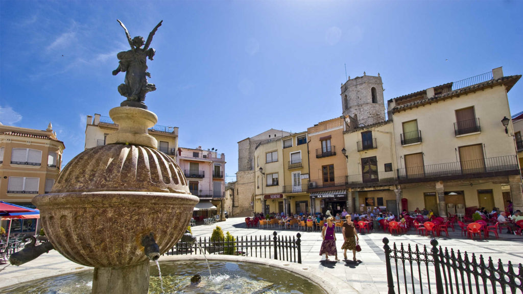 Plaza Mayor de Sant Mateu (Castellón)
