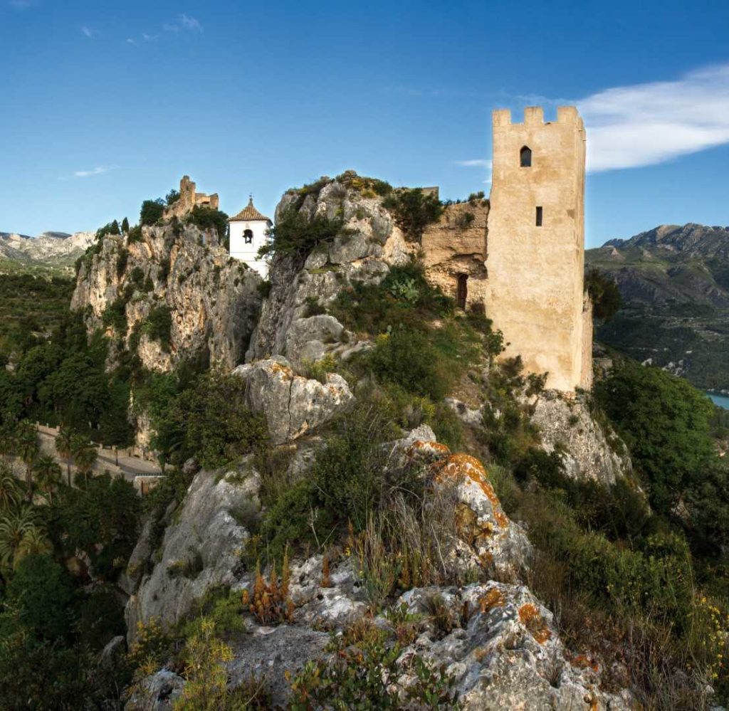 Vista panorámica de Guadalest (Alicante)