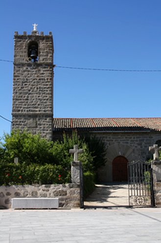 Burgohondo y Navaluenga (Ávila), 2 pueblos donde encontrar la tranquilidad 5 iglesiaparroquial