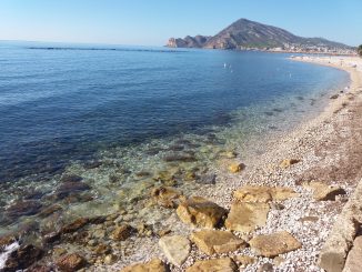 Las 7 mejores playas de Altea (Alicante): con piedras, con encanto y sin masificación 1 Playa de La Roda (Altea)