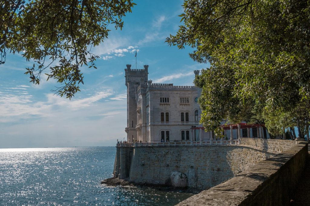 trieste castillo