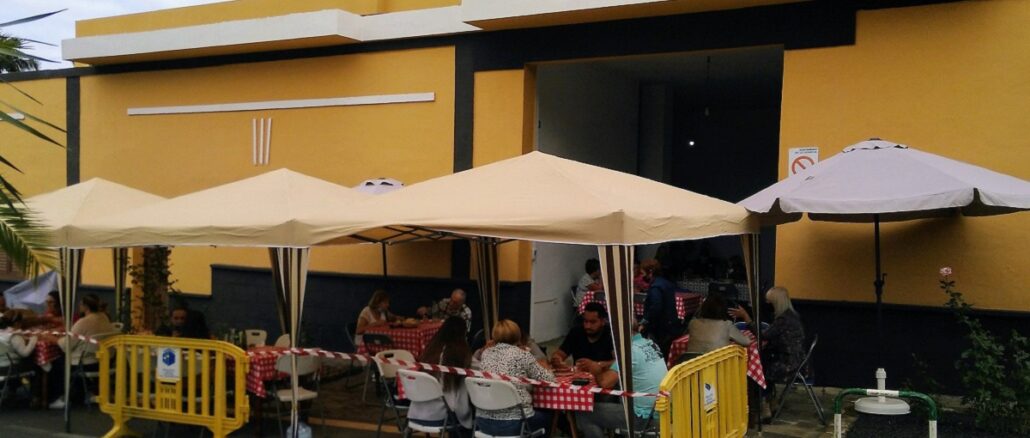 Vista exterior del guachinche Casa Francis