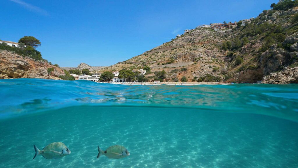 Jávea, bañada por el Mediterráneo