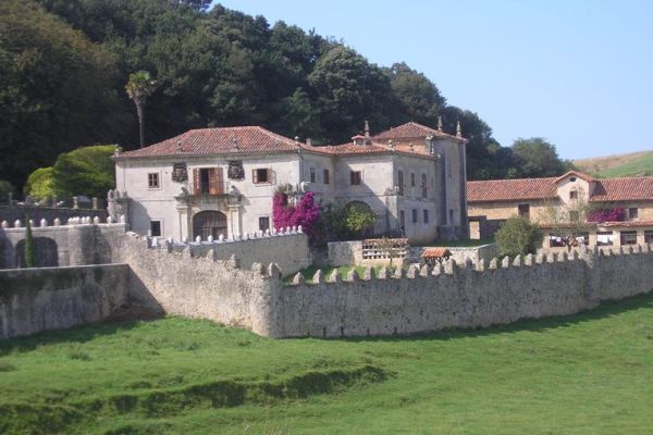 Palacio Isla-Fernández (Cantabria)