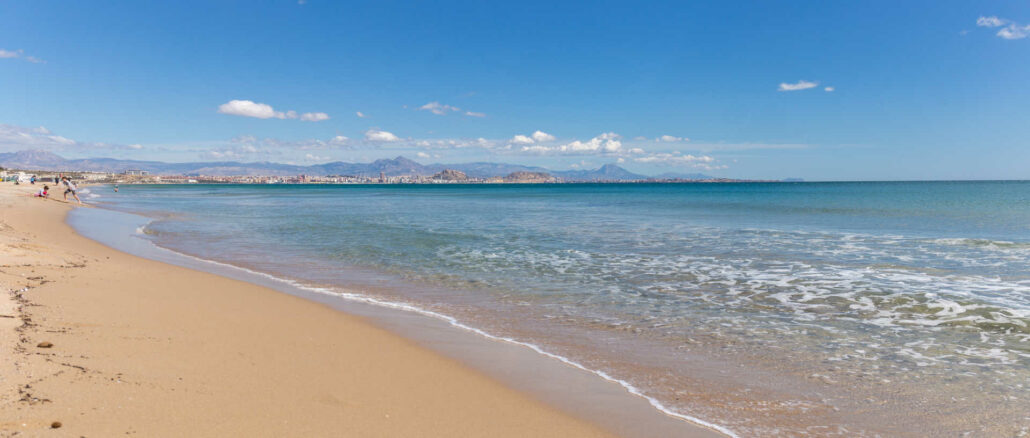 Playa Saladares-Urbanova