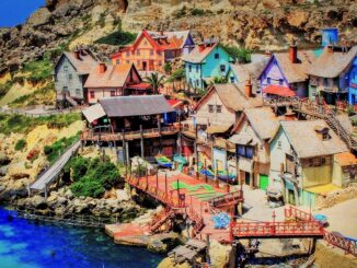 El pueblo más bonito del mundo es el de Popeye y está en la isla de Malta 1 PORTADAPopeye Village 23