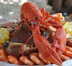Qué comer en Ayora: platos típicos y los mejores restaurantes 5 montemayor marisco 230x213 1