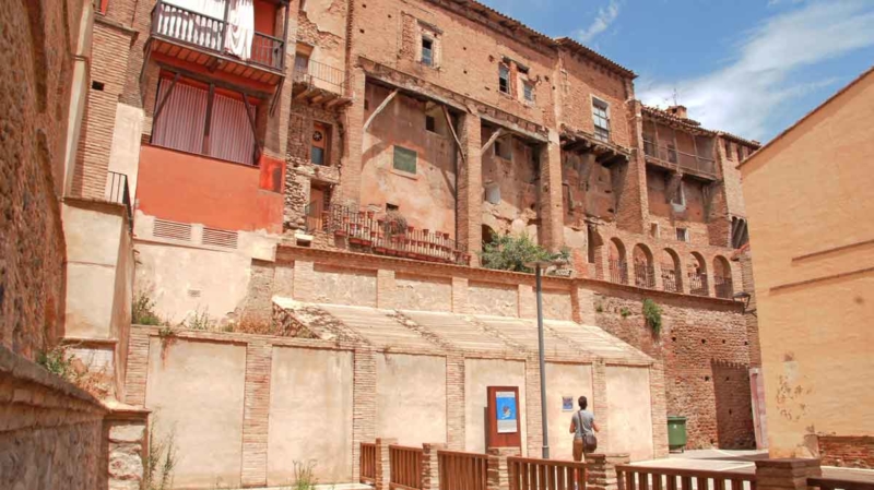 TARAZONA CASAS COLGADAS EN LA JUDERIA VIEJA 800x449 1