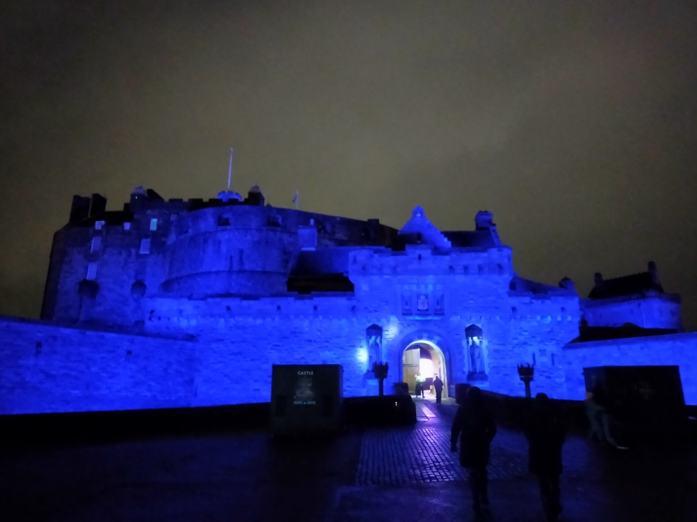 Vista nocturna castillo Edimbugo