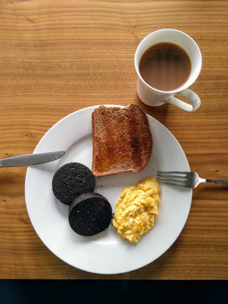 Desayuno con black pudding de Stornoway