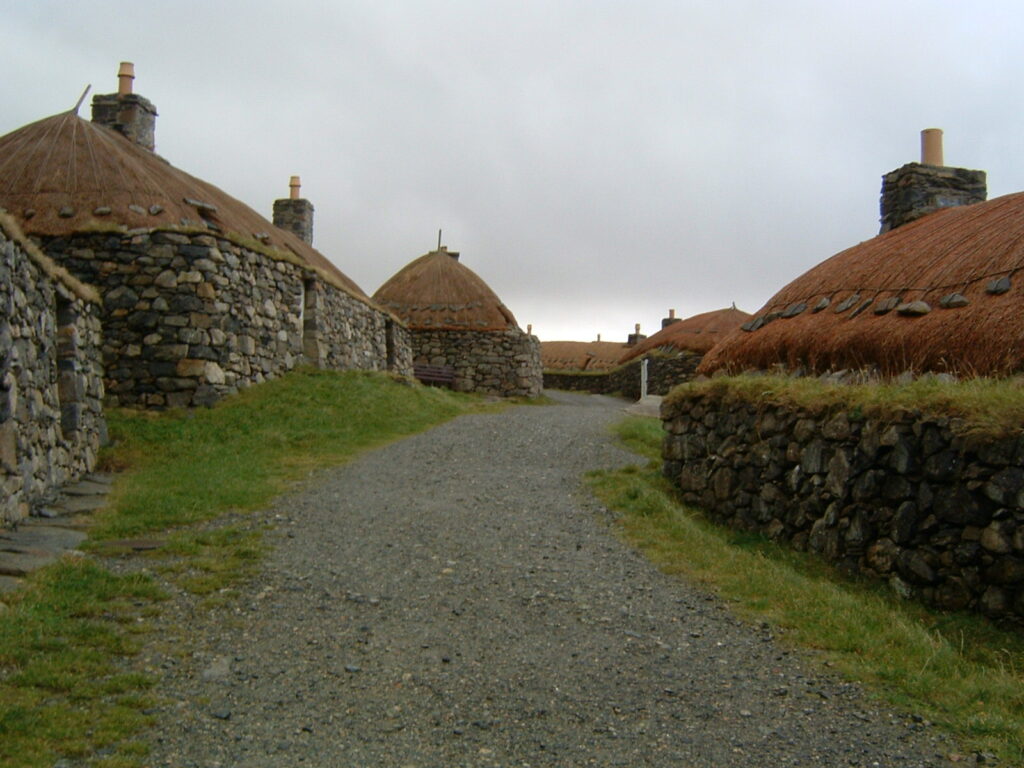 Las blackhouses de Lewis y Harris, en Escocia