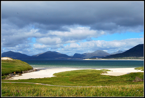 Playa en la isla de Lewis y Harris, en Escocia