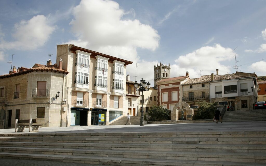 Plaza de España de Baltanás (Palencia).