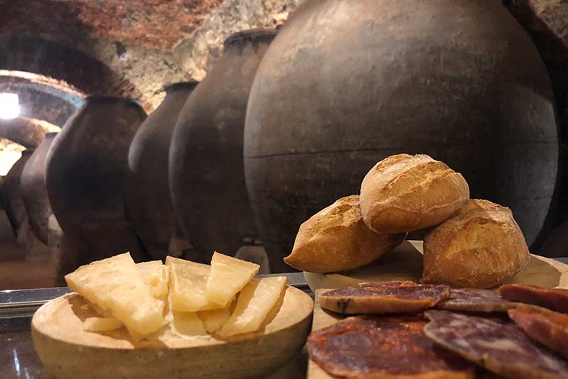 Restaurante Cuevas del Vino (Chinchón).