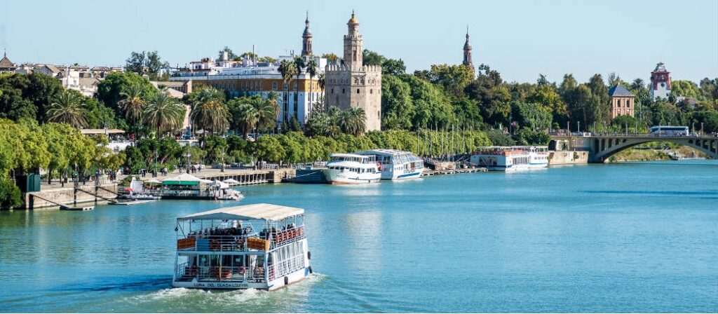 Vista de Sevilla y el río Guadalquivir