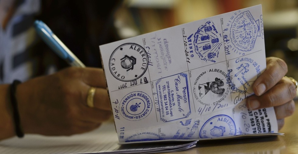 La credencial del peregrino del Camino de Santiago.