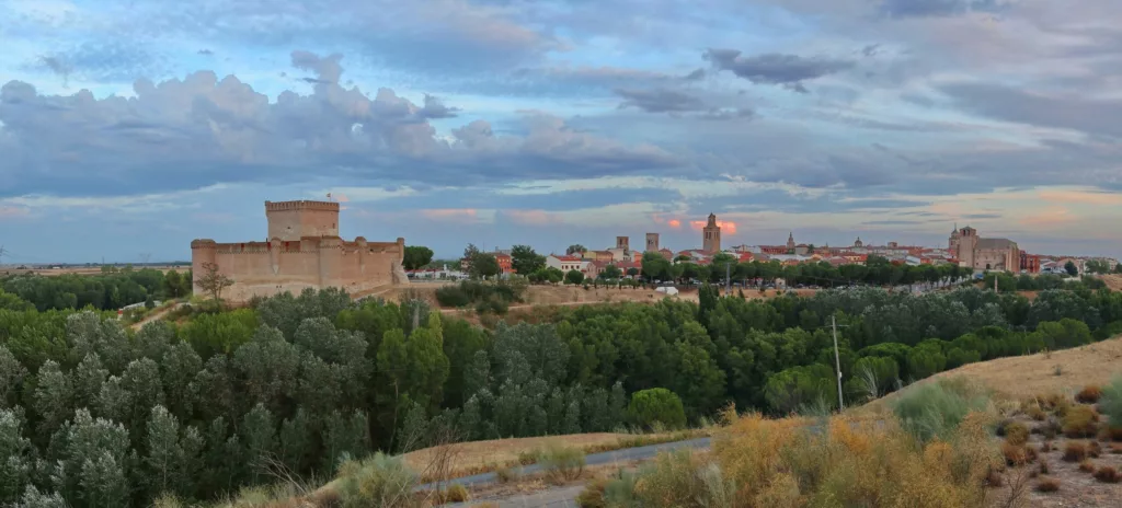 Vista de Arévalo (Ávila). Ayuntamiento.