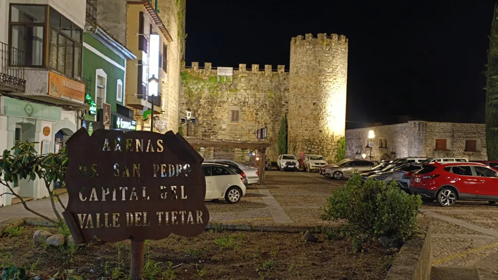 La imagen tiene un atributo ALT vacío; su nombre de archivo es Castillo-de-Arenas-1024x576.webp