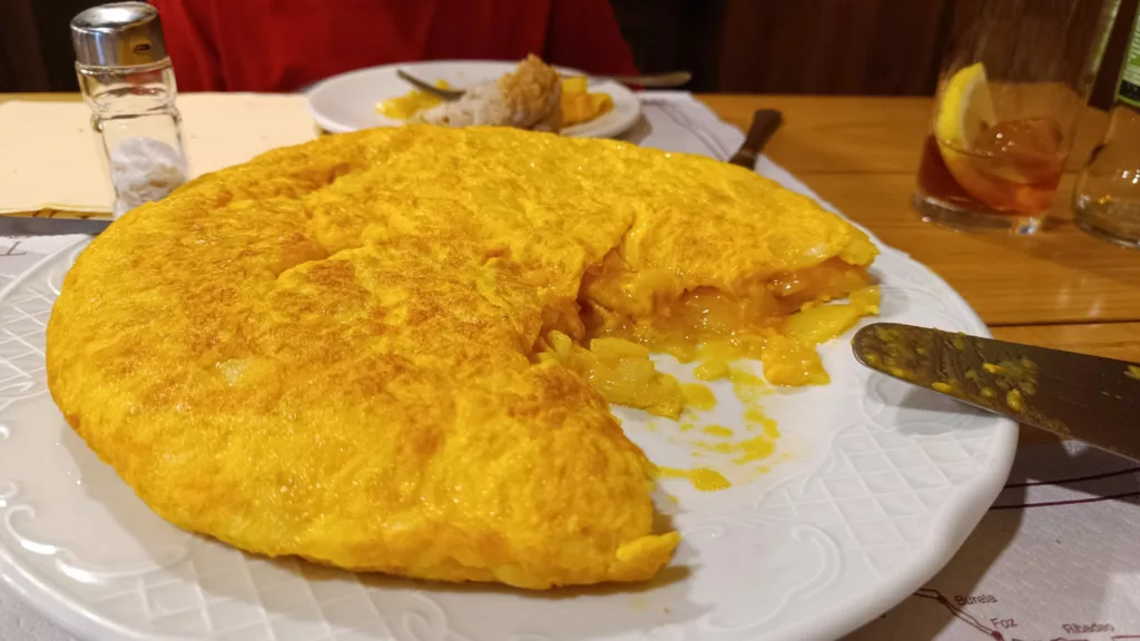 El Camino Inglés: entre bruma, bosques y rías 4 Tortilla betanzos2