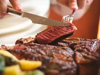 La Charca, el restaurante asturiano en la Plaza de España de Madrid con las brasas como protagonistas de sus platos 1 La charca chuleta 1