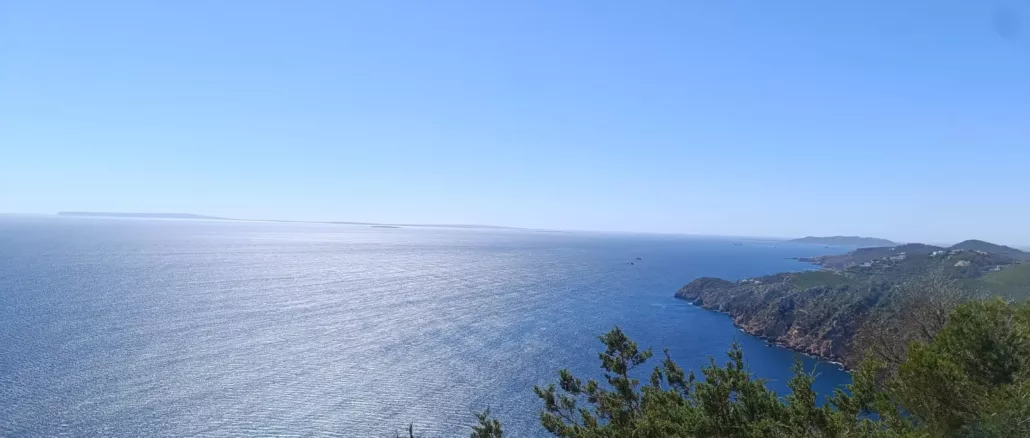 Cima de senderismo en Ibiza. Imagen: SQV