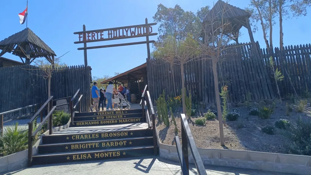 Entrada Minihollywood. Imagen:SQV